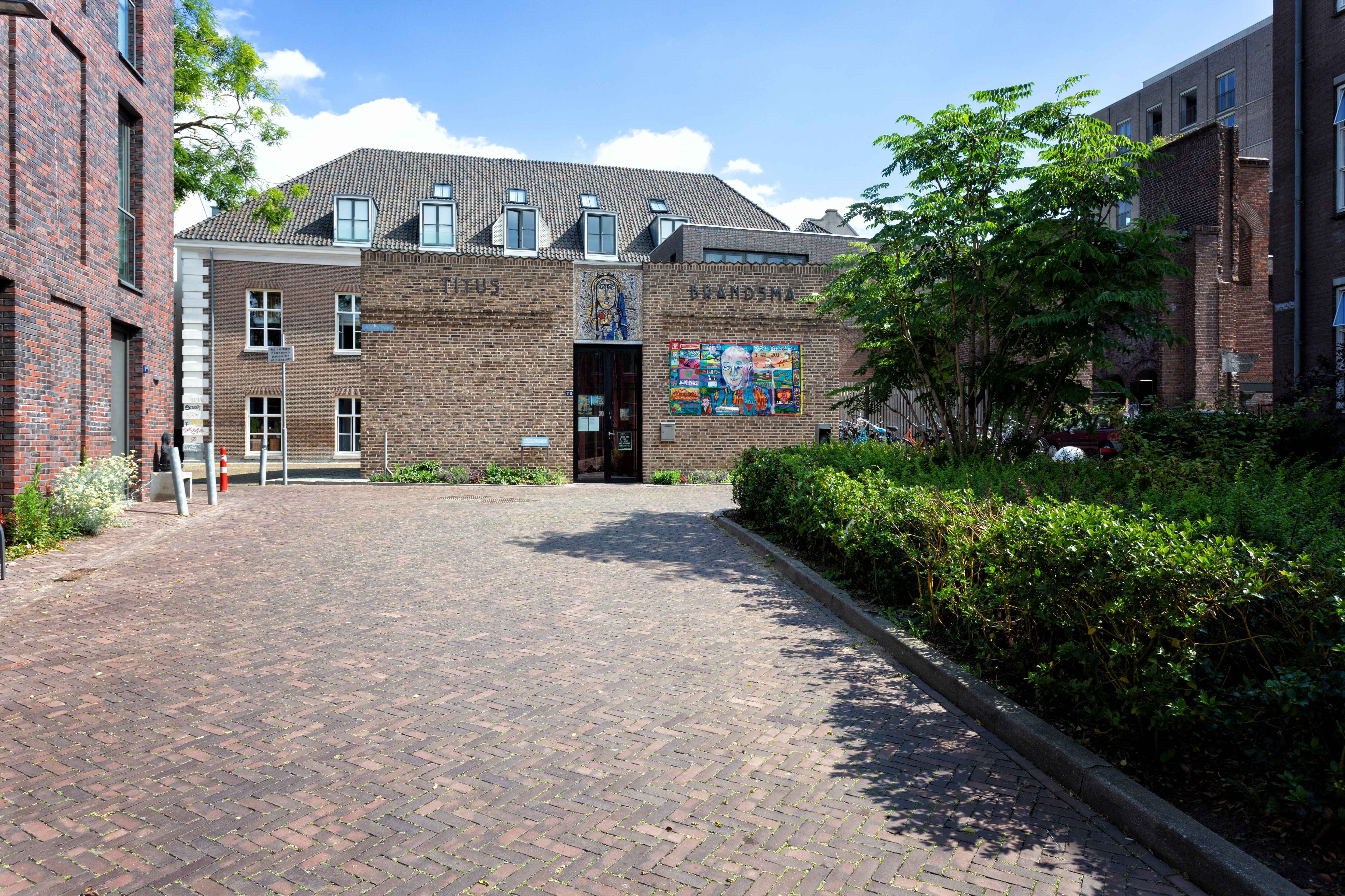 <a href="index.php?option=com_tags&view=tag&id[0]=3:van-van-nimwegen-tot-verbogt">Van Van Nimwegen tot Verbogt</a>